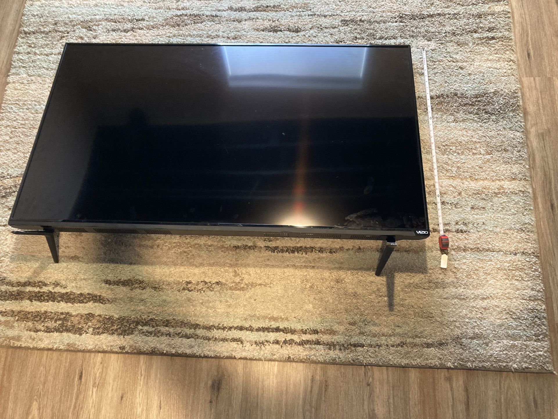 53 Inch Vizio Tv (With Remote And Stand )