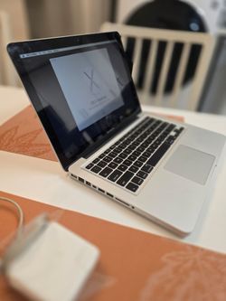 2012 Apple MacBook Pro 13" A1278 Core i5 2.5GHz 4GB RAM + Charger