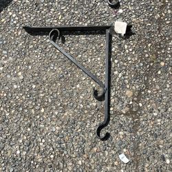 Basket hangers