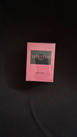 Valentino Donna Born In Roma