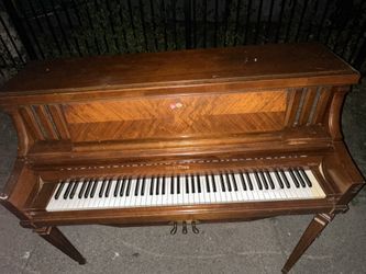 Wurlitzer Piano Color Brown