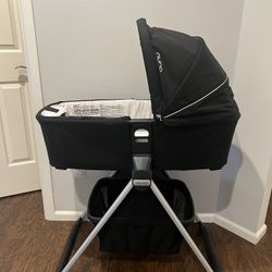 Nuna MIXX Bassinet and Stand