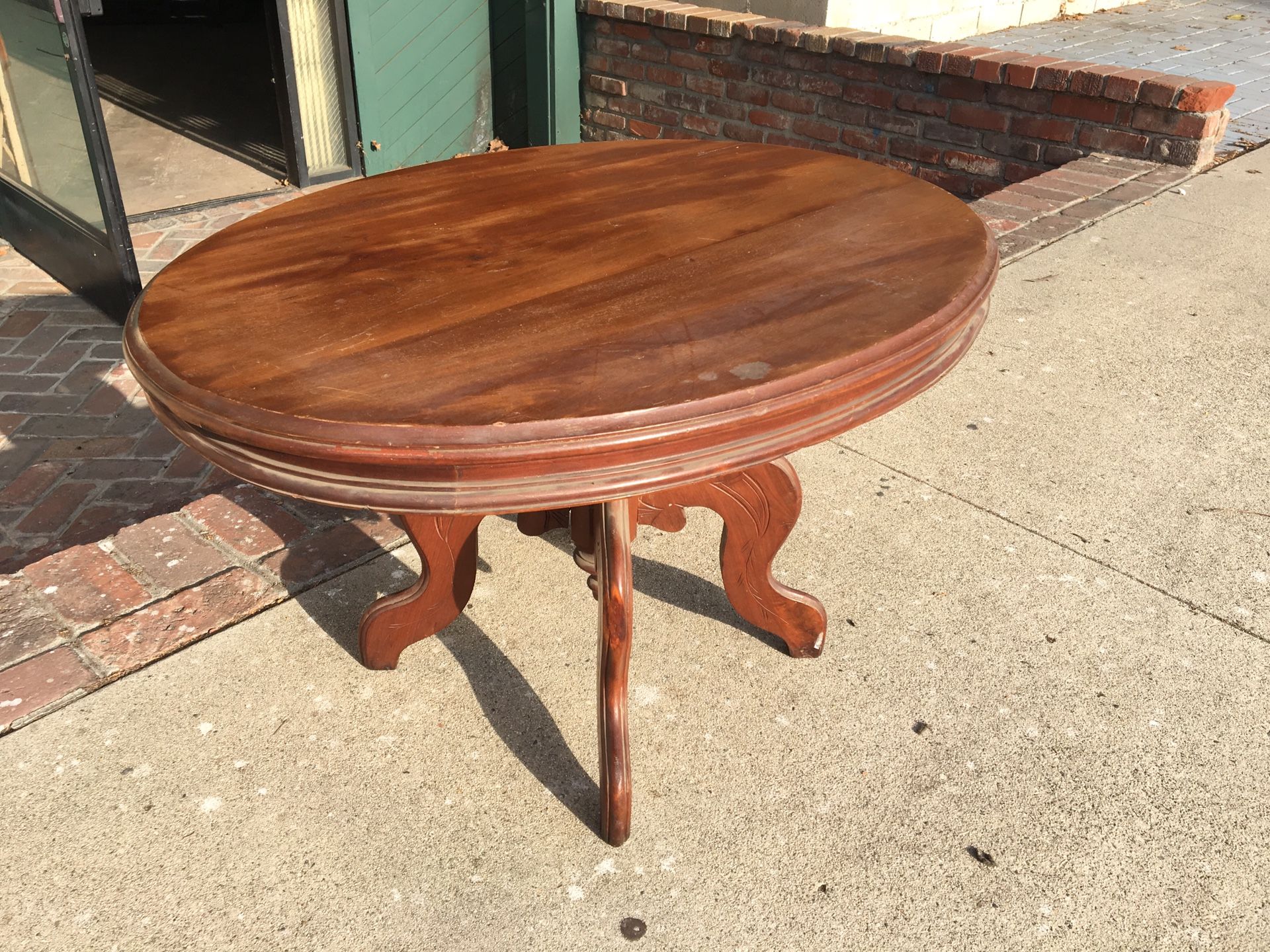 Victorian oval coffee table.