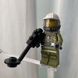 Lego Minifigure cty0682 Volcano Explorer 2016 Complete Helmet Visor Air Tanks (Rare Collectors Item!)