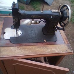 WHITE sewing Machine Antique From 1919