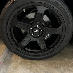 dodge challenger rims and tires 