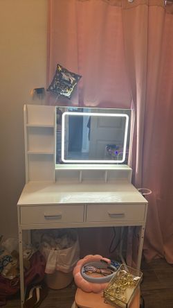 Vanity desks