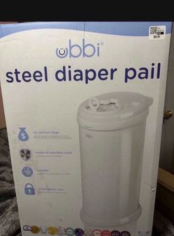 Baby diaper pail