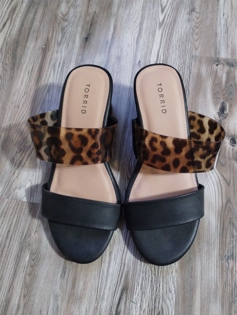 Torrid Black & Leopard Block Heel Sandal Women's size 9WW (extra wide)