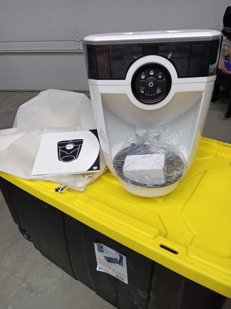 Whisker Automatic Pet Feeder
