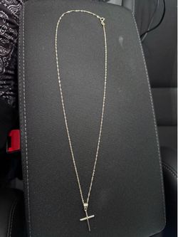 ✨ 10K Italian Gold Cross Necklace | Cadena de Oro Italiano 10K con Cruz ✨