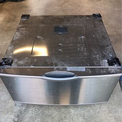 Pedestal for a Washer Or Dryer 