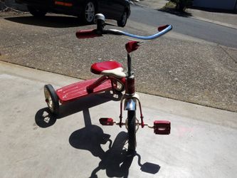 Radio Flyer® 10" Classic Tricycle
