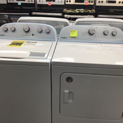 New Scratch And Dent Whirlpool Washer And Dryer Set.  1 Year Warranty 