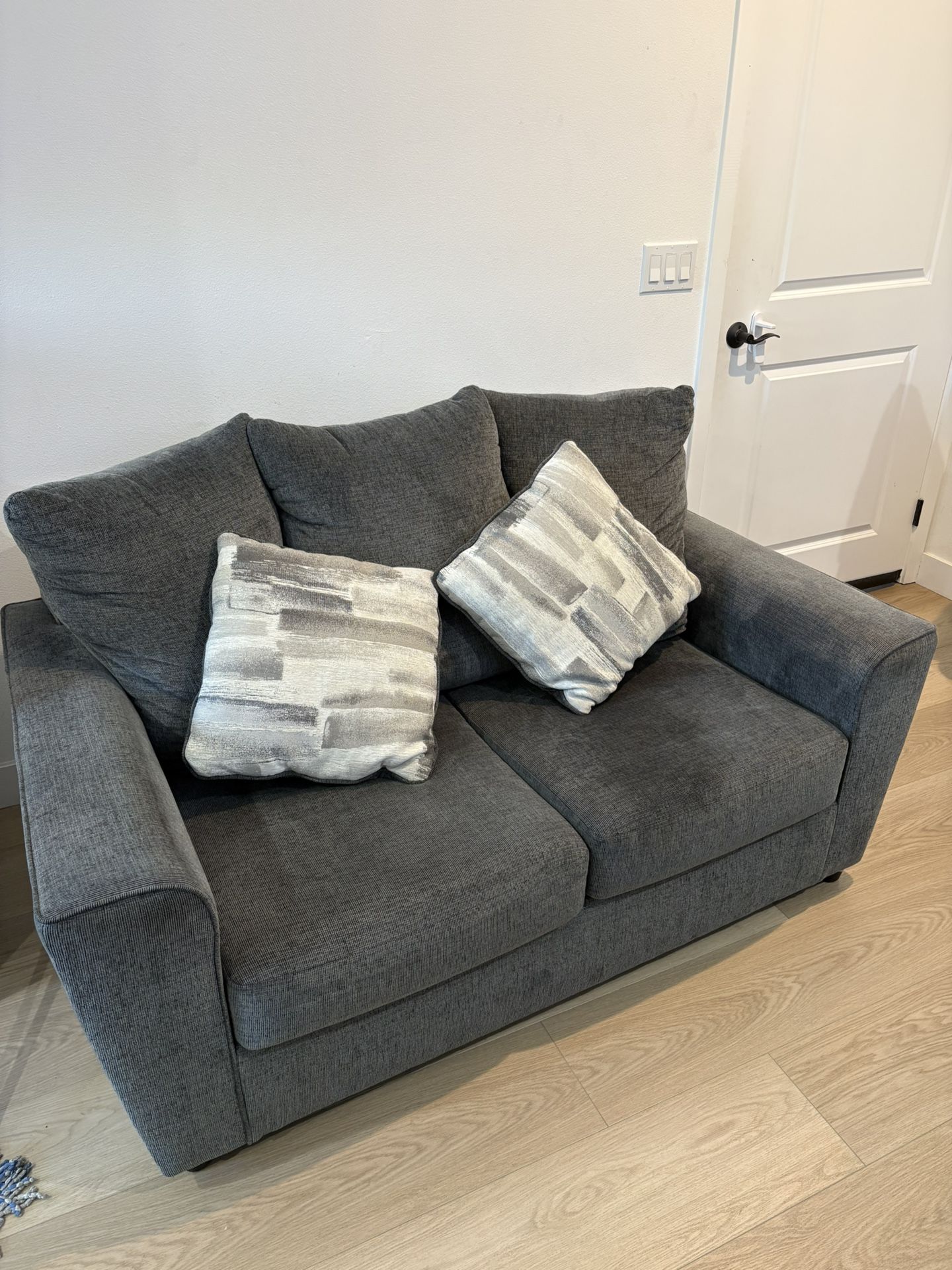 Sofa & Loveseat