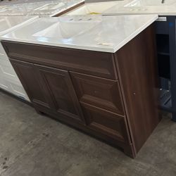 Vanity 48.5kn Wx18.75in 