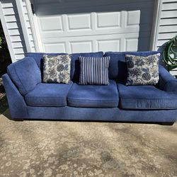 2 Peice Sectional Couch Sofa Ruf