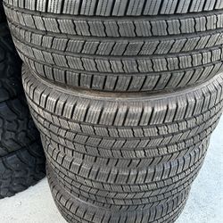 Michelin 275/55/20. Set Of 4 Tires Like New. 