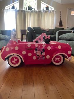 Minnie Mouse Convertible Car