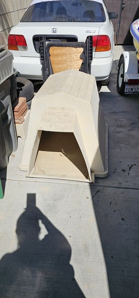 Dog House