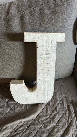 Wall hanger