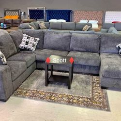 Brand New Ashley Couch 🛋️Smoke Sectional Oversized 