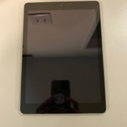 Apple iPad Air 1 12.5.7 iOS (Probably won't do apps)***