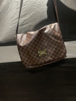 BUNDLE Authentic with EXCELLENT PRICE brown and black LOUIS VUITTON messenger bag bundle