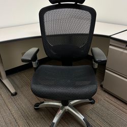 Office Chairs Set (8) – Mesh + Cushioned – Quick Sale