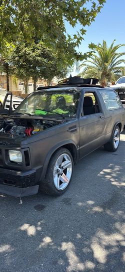 S10 Chevy Blazer parts not parting it out