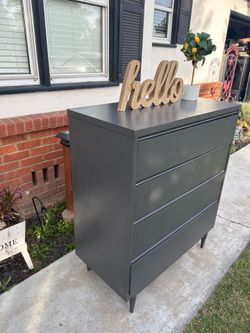Dresser
