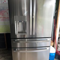 Refrigerator 💥 Refrigerador 