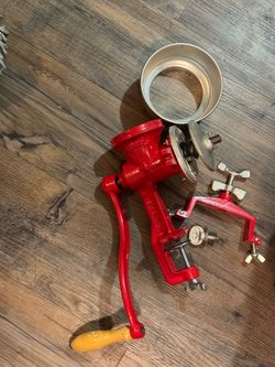 Antique grinder/mill