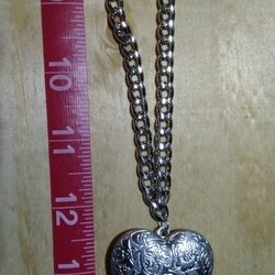 Heart locket