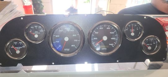 Autometer Gauges 