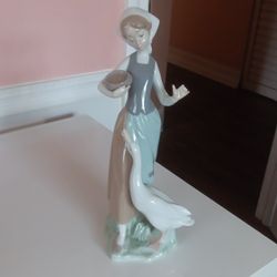 Lladro #01052 "Girl With Duck" Collectible Retired Figurine $275 OBO 