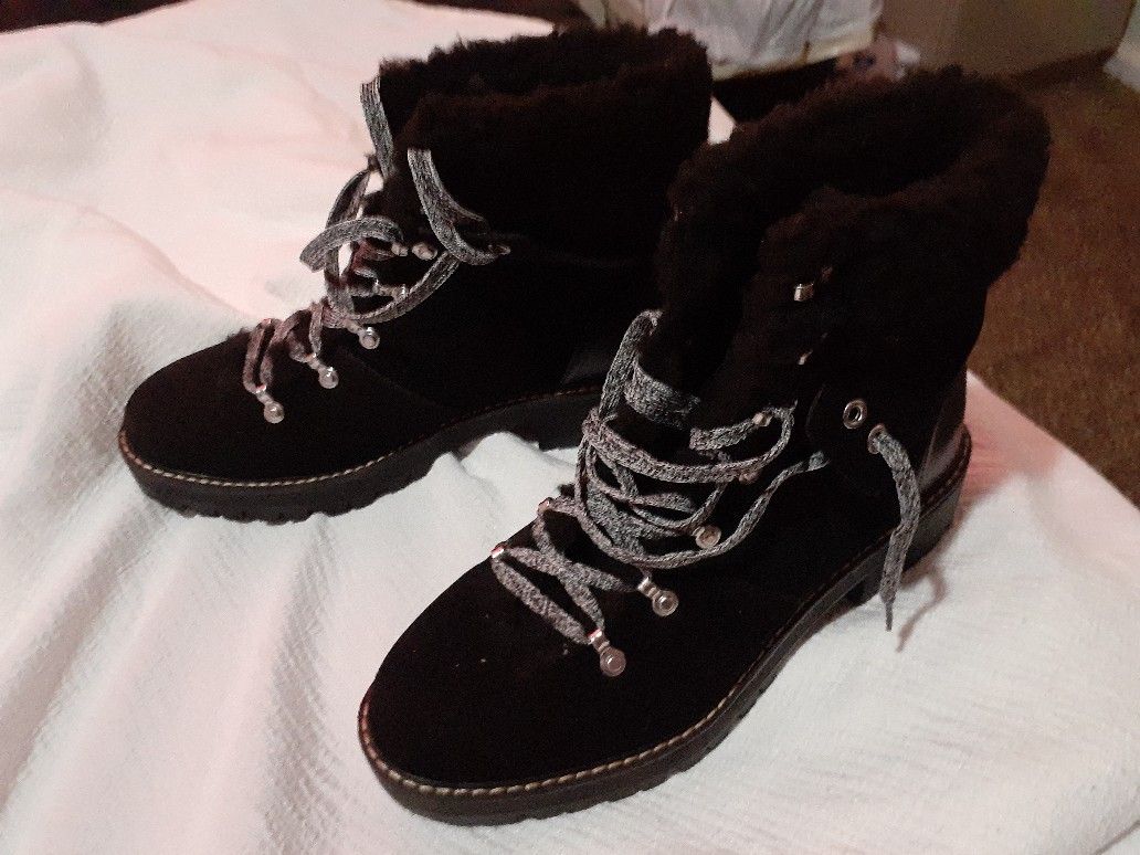 Women's Boots Size 11