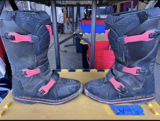 O’Neill Womens Motorcycle Boot Size 4