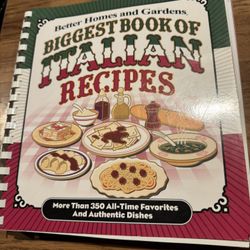 Better Homes and Gardens Biggest Book of Italian Recipes -paper book spiral bind