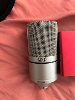 Mxl 990 studio microphone
