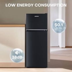 4.0-cu ft Mini Fridge with Freezer(Black)