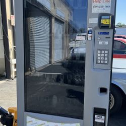 Royal RVV500 Robotic Beverage Vending Machine 