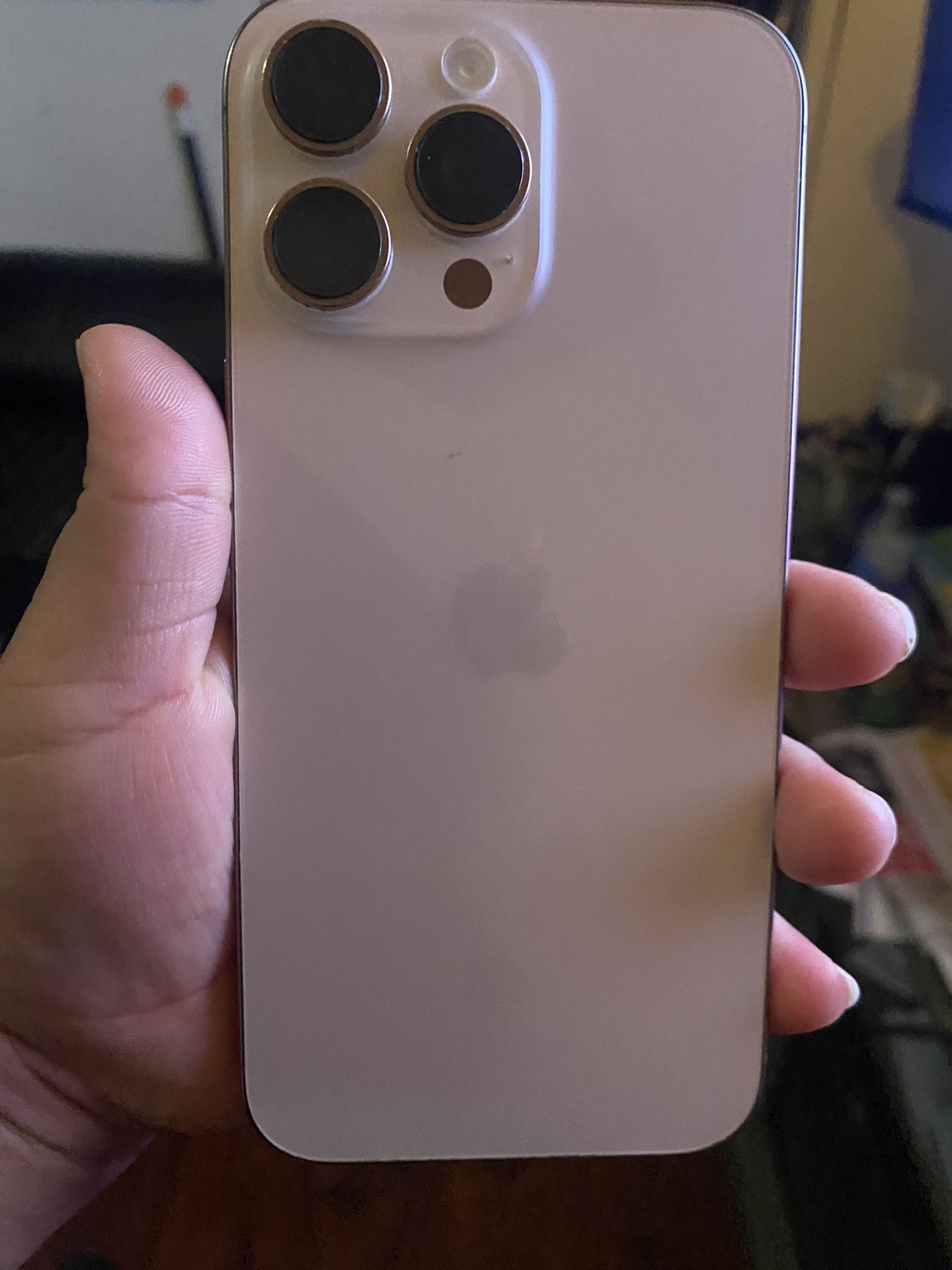 iPhone 16