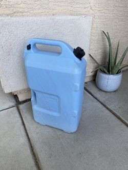 Vintage Rubbermaid 6 Gal