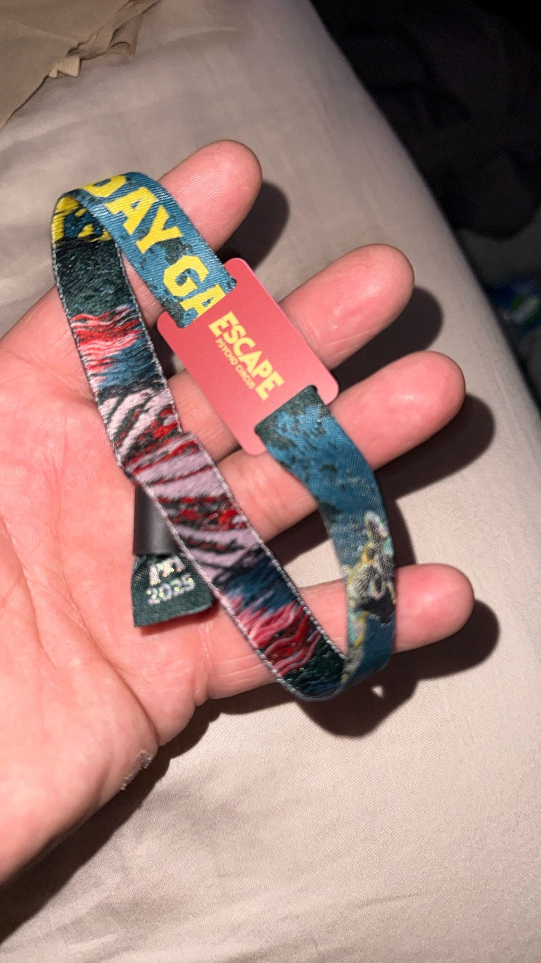 Pulsera Para Escape Halloween 🎃 2 Días - For Sale