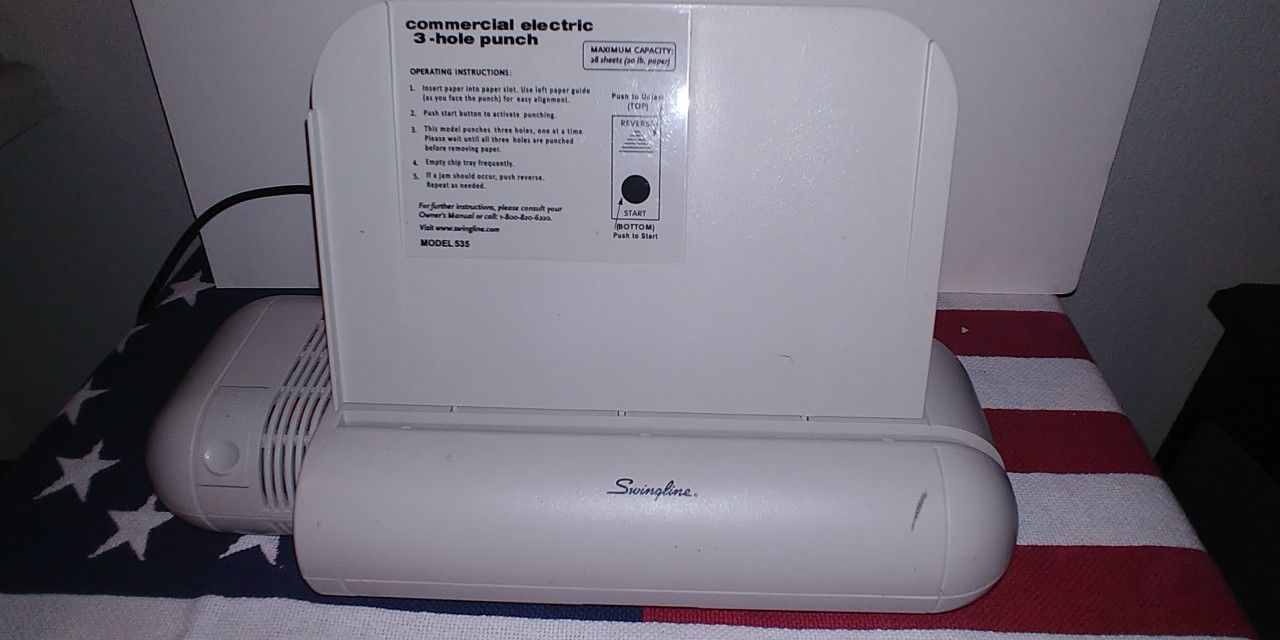 Swingline Model 535, Electric Three (3) Hole Punch