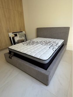 •  Elite Bamboo Luxe queen 12” pillow top.      New mattress in a plastic sealed.     We offer same day delivery  Venta de colchones  ☎️📲call or Tex 