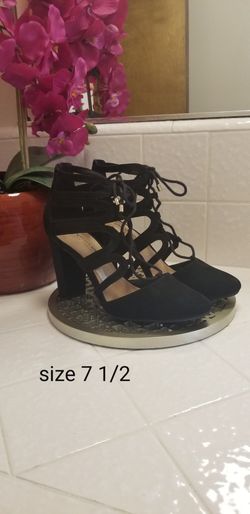 Size 7 1/2 heels