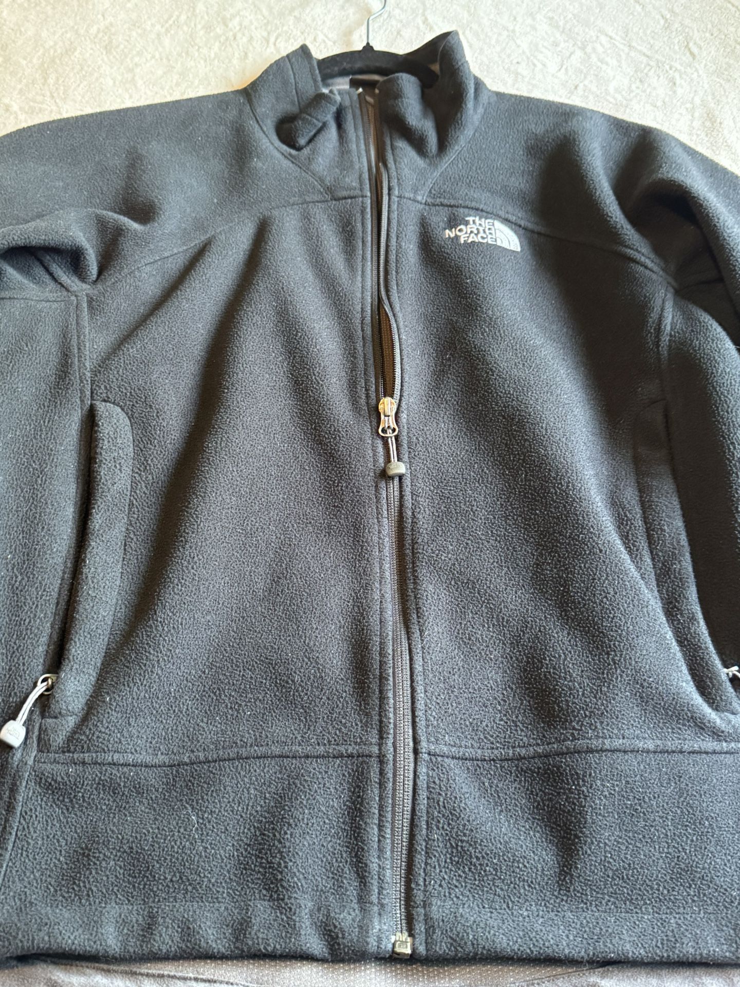 The North Face unisex Black Windwall Fleece Jacket Sz medium Collar & Pockets