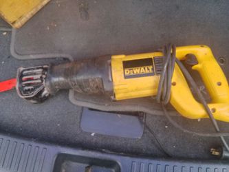 Fdewalt saw saw in good working condition